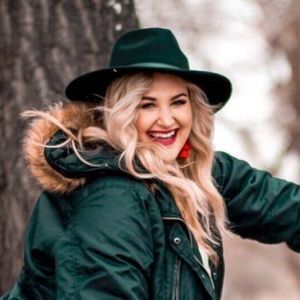 Meet your Posher, Shelby